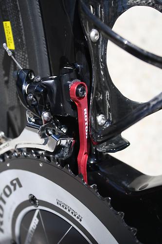 Chain keeper front store derailleur